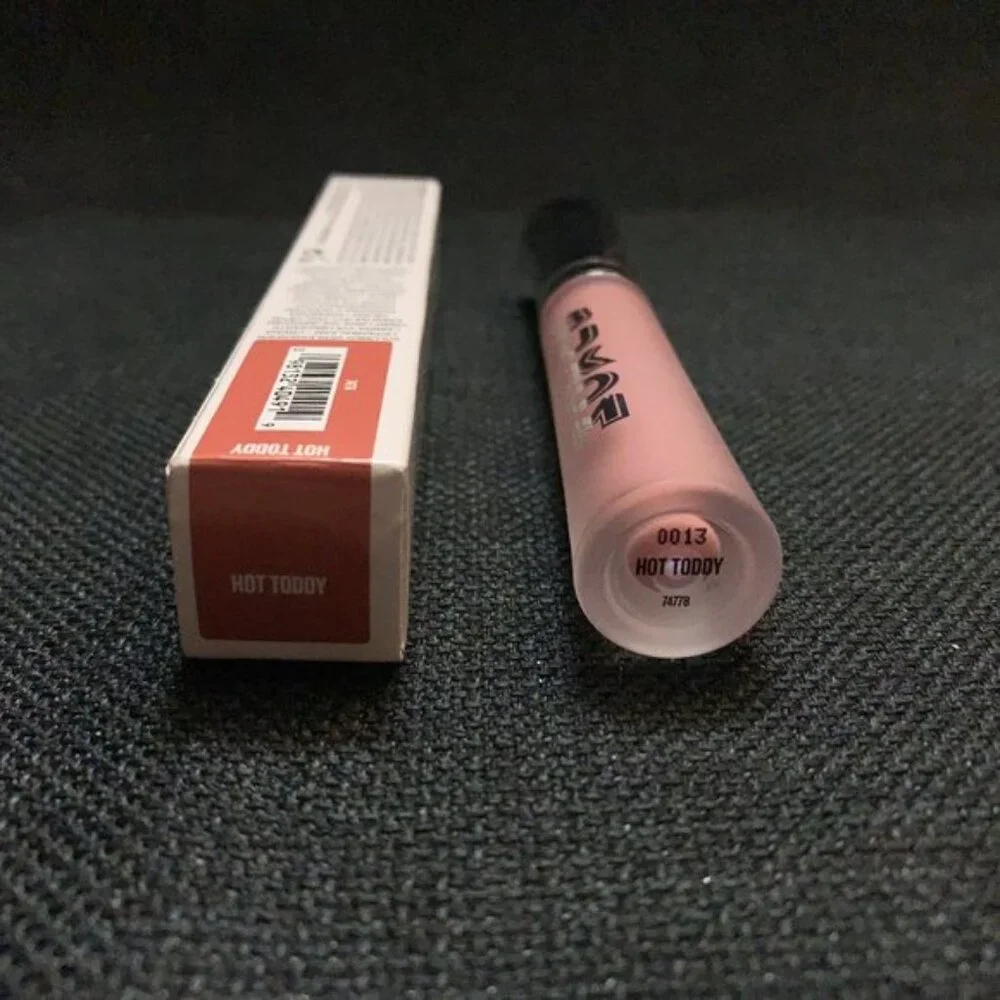 Buxton buxom retail